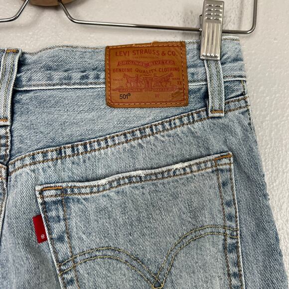 Levi’s 501 Original Light Wash Distressed Cutoff Denim Button Shorts Women Sz 25 - Picture 7 of 13